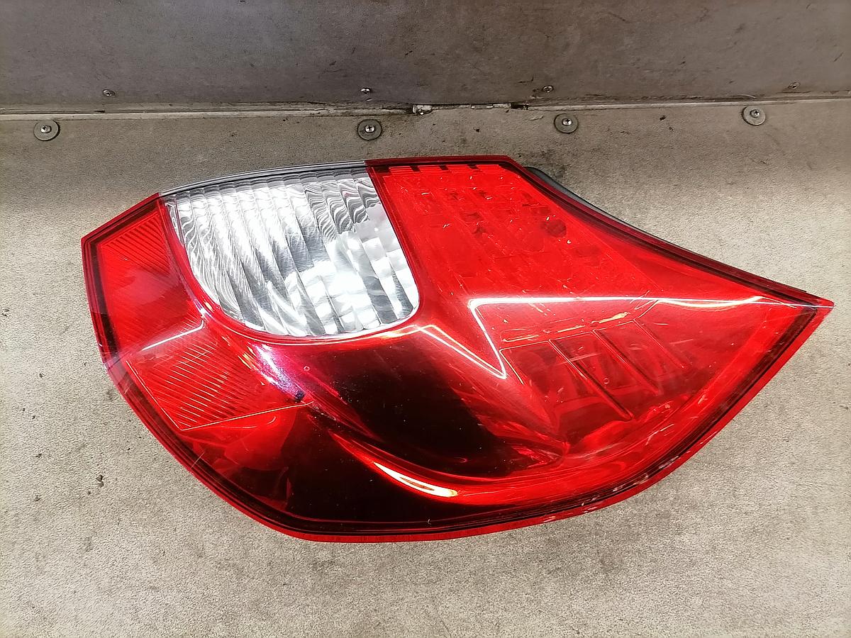 Renault Scenic ll Rücklicht rechts Heckleuchte Rückleuchte Hella 8200474327 BJ06-09